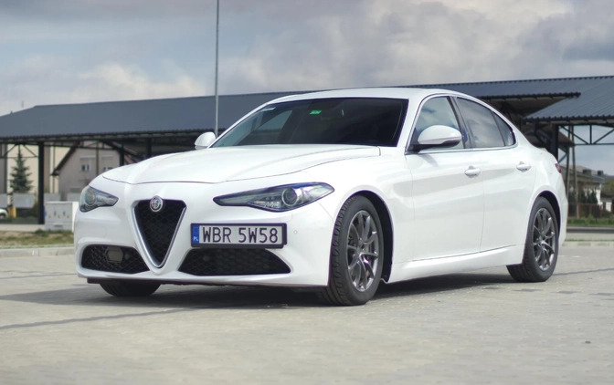 Alfa Romeo Giulia cena 97000 przebieg: 101000, rok produkcji 2018 z Białobrzegi małe 29